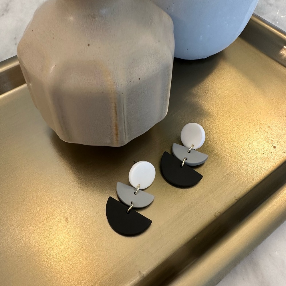 2/$30 NEW Anthro Boho Style Ava Acrylic Earrings